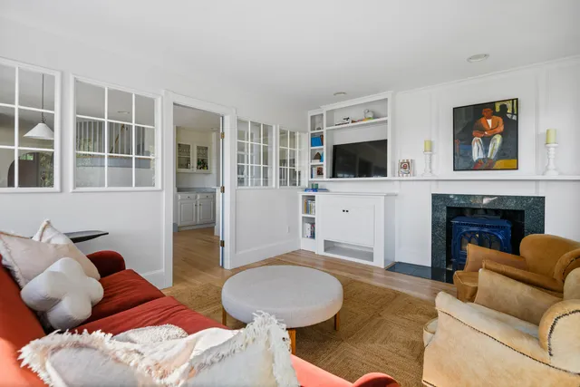 $2,995,000 | 16 Town Landing Road, Cumberland, ME 04110