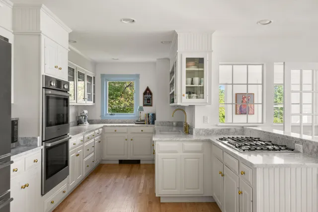 $2,995,000 | 16 Town Landing Road, Cumberland, ME 04110