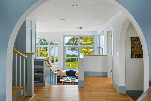 $2,995,000 | 16 Town Landing Road, Cumberland, ME 04110