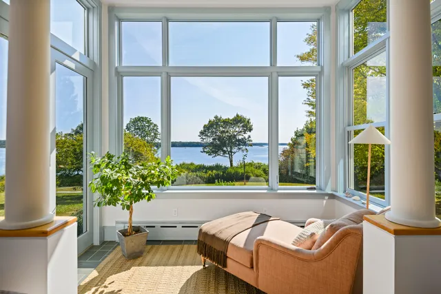 $2,995,000 | 16 Town Landing Road, Cumberland, ME 04110