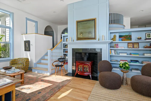 $2,995,000 | 16 Town Landing Road, Cumberland, ME 04110