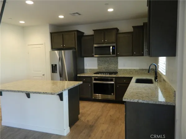 $3,400 | 24231 Buckeye Avenue, Murrieta, CA 92562