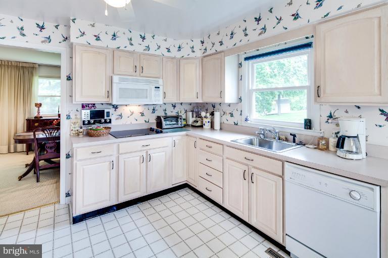 7417 Prince George Road Baltimore, MD 21208 - Photo 16 of 25 Kitchen