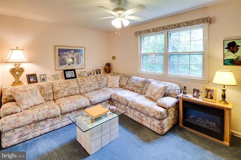 7417 Prince George Road Baltimore, MD 21208 - Photo 21 of 25 Family Room