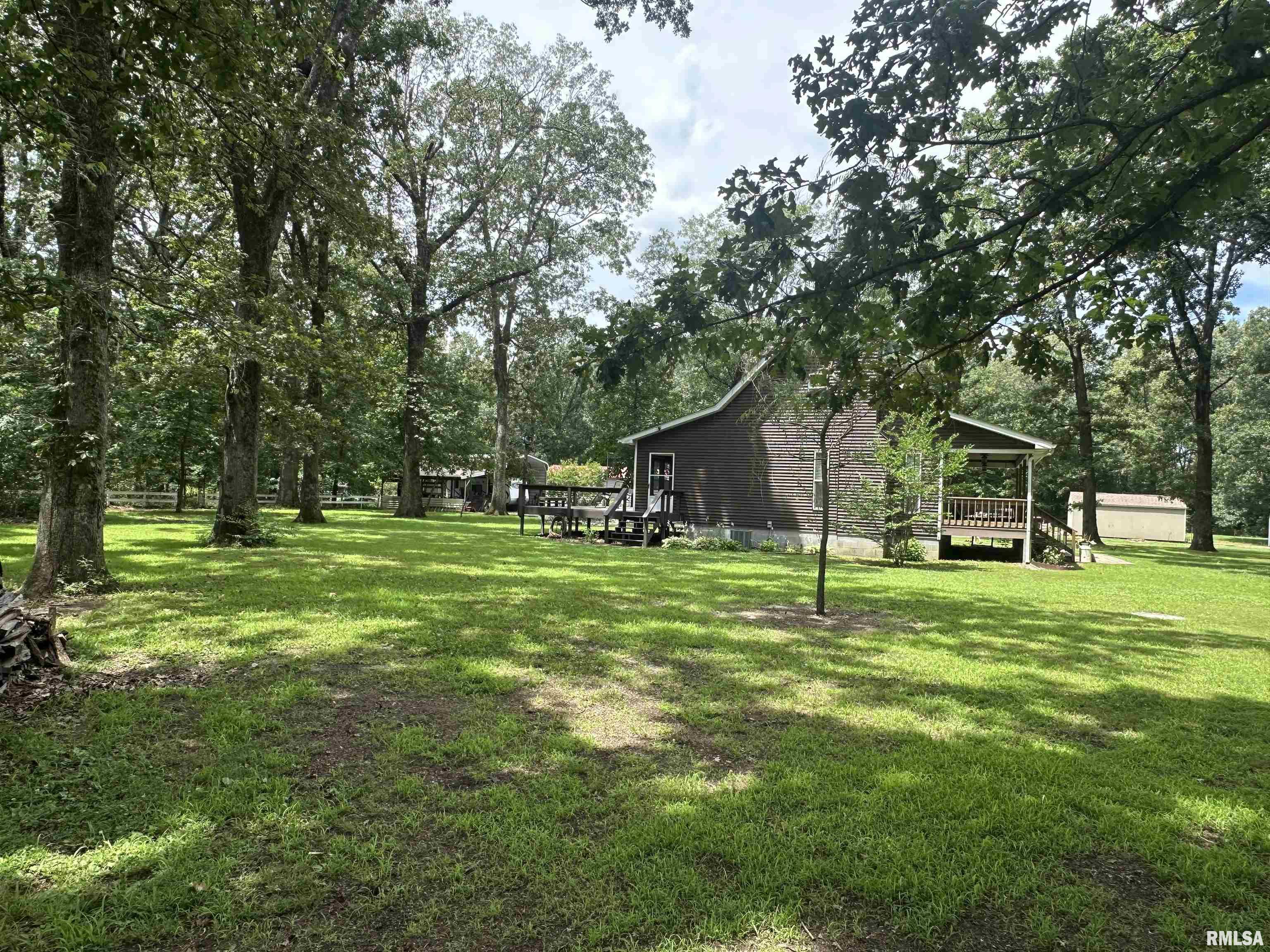 11382 Petroff Road Benton, IL 62812 - Photo 13 of 63 Gallery Image 13