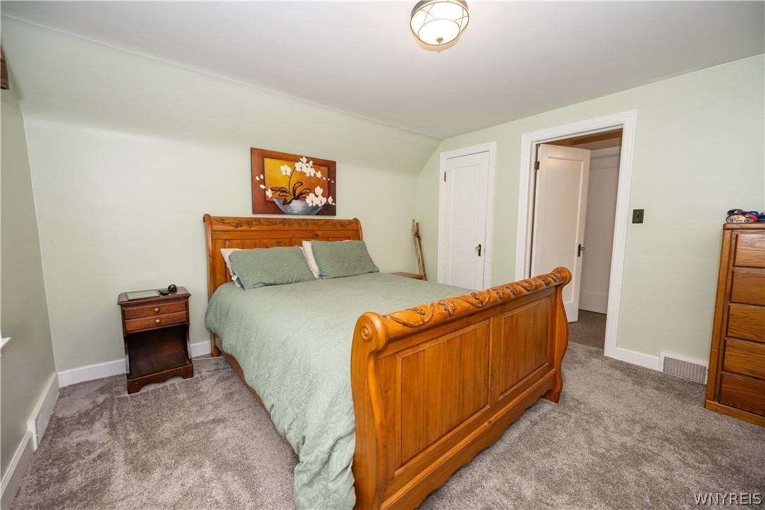 4663 Milestrip Road Hamburg, NY 14219 - Photo 23 of 42 Second floor bedroom
