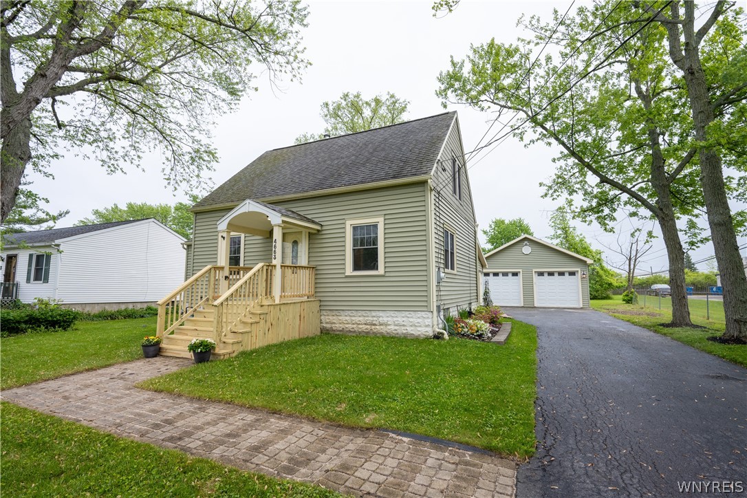 4663 Milestrip Road Hamburg, NY 14219 - Photo 3 of 42