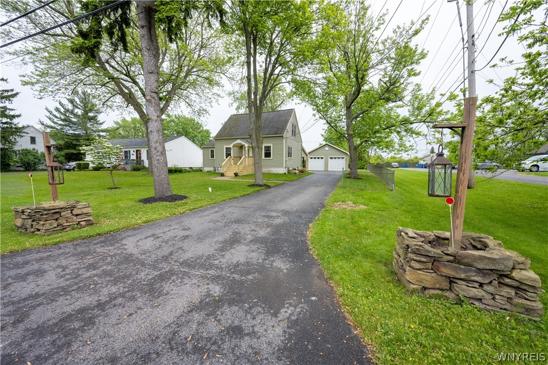 4663 Milestrip Road Hamburg, NY 14219 - Photo 6 of 42
