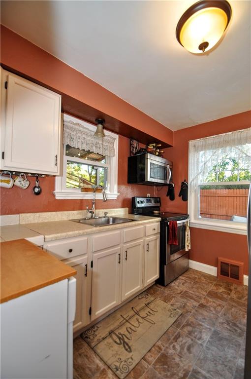 2403 Longcrest Avenue Bethel Park, PA 15102 - Photo 23 of 35 Gallery Image 23