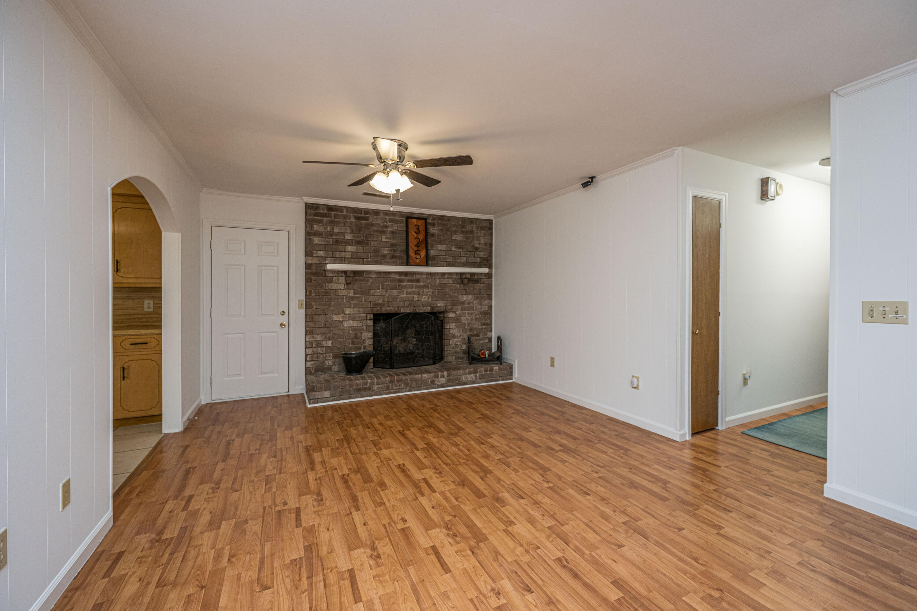 325 Linden Court Moncks Corner, SC 29461 - Photo 4 of 87 325LindenCt011
