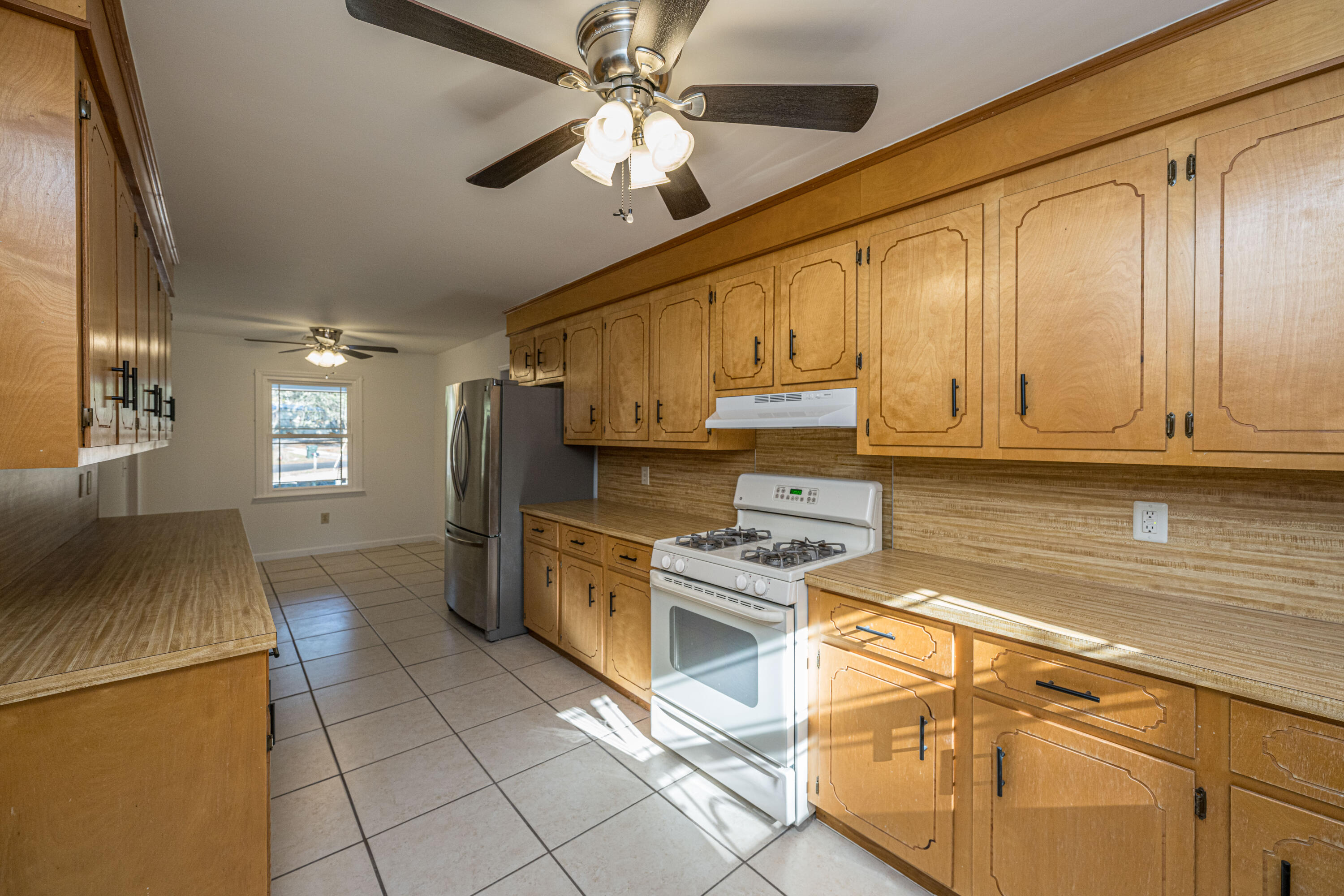 325 Linden Court Moncks Corner, SC 29461 - Photo 9 of 87 325LindenCt016