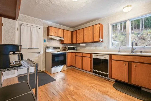 $465,000 | 456 Brickyard Road, Littleton, NH 03561