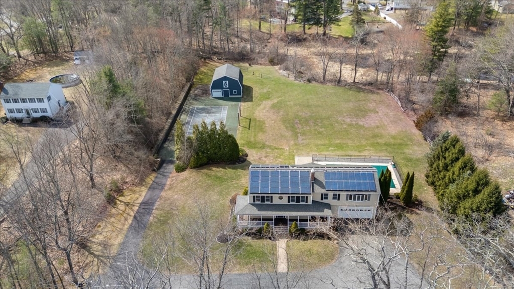 270 Salem Road Dracut, MA 01826 - Photo 33 of 42 a house view with a sitting space