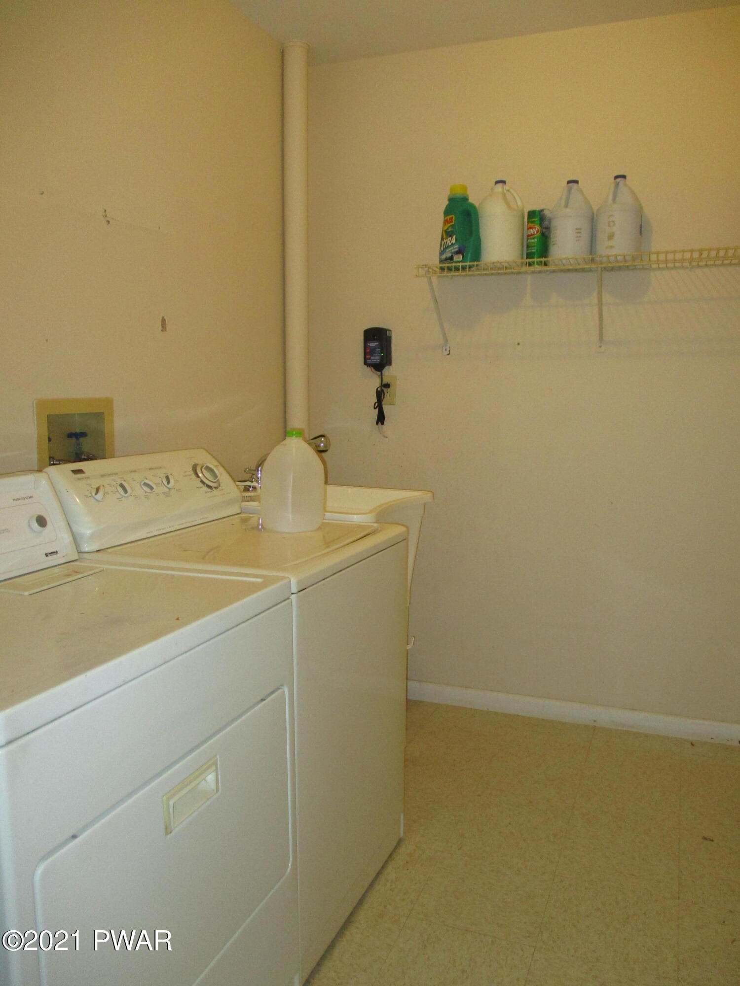 2273 Walnut Trail Bushkill, PA 18324 - Photo 19 of 26 Laundry Room