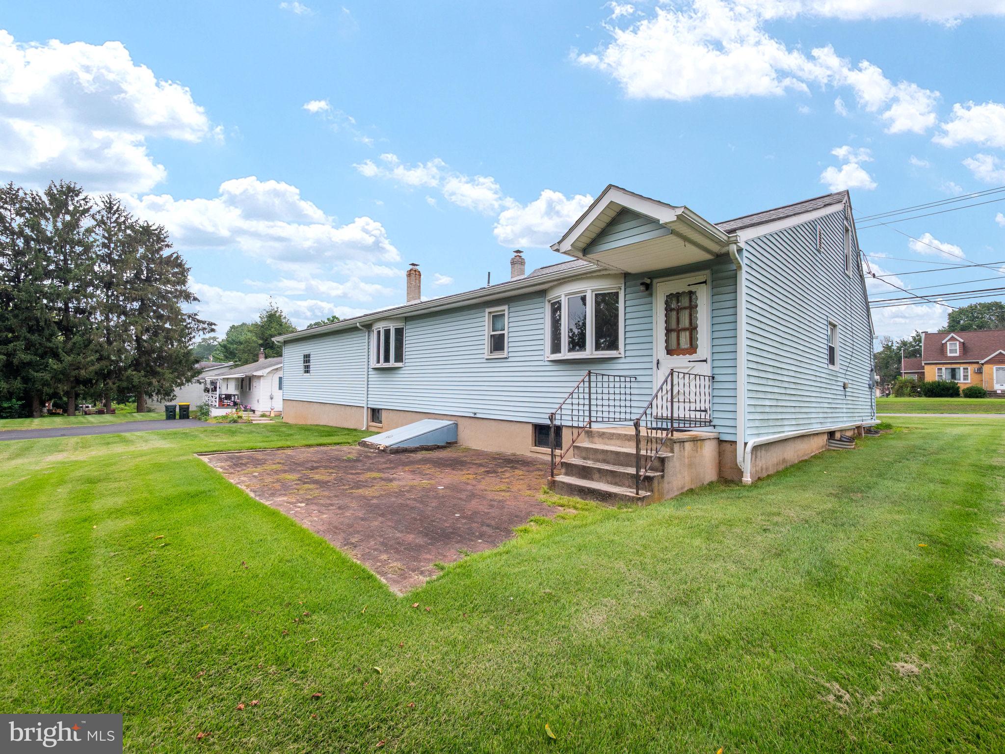 6950 Kernsville Road Orefield, PA 18069 - Photo 6 of 36 Gallery Image 6