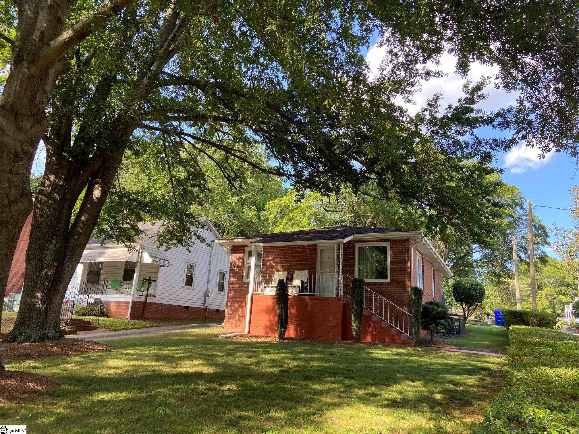 113 Nicholtown Road Greenville, SC 29607 - Photo 3 of 20