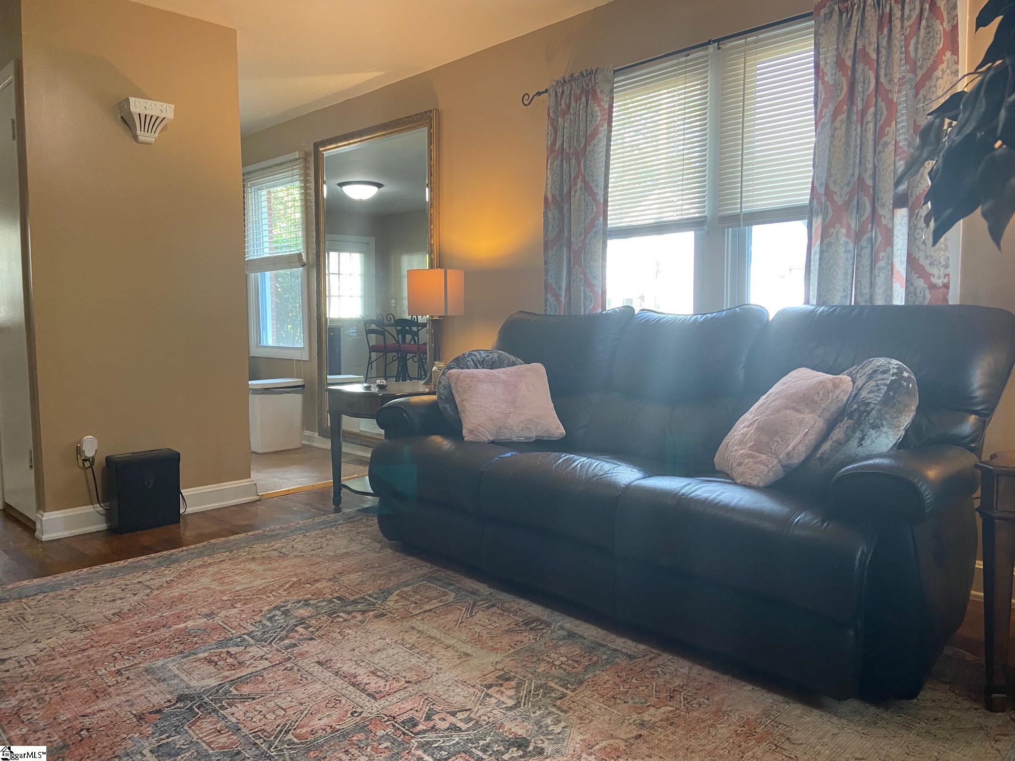 113 Nicholtown Road Greenville, SC 29607 - Photo 6 of 20