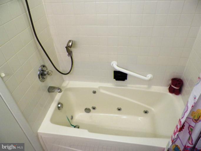 7409 McKaig Road Frederick, MD 21701 - Photo 3 of 30 Bath
