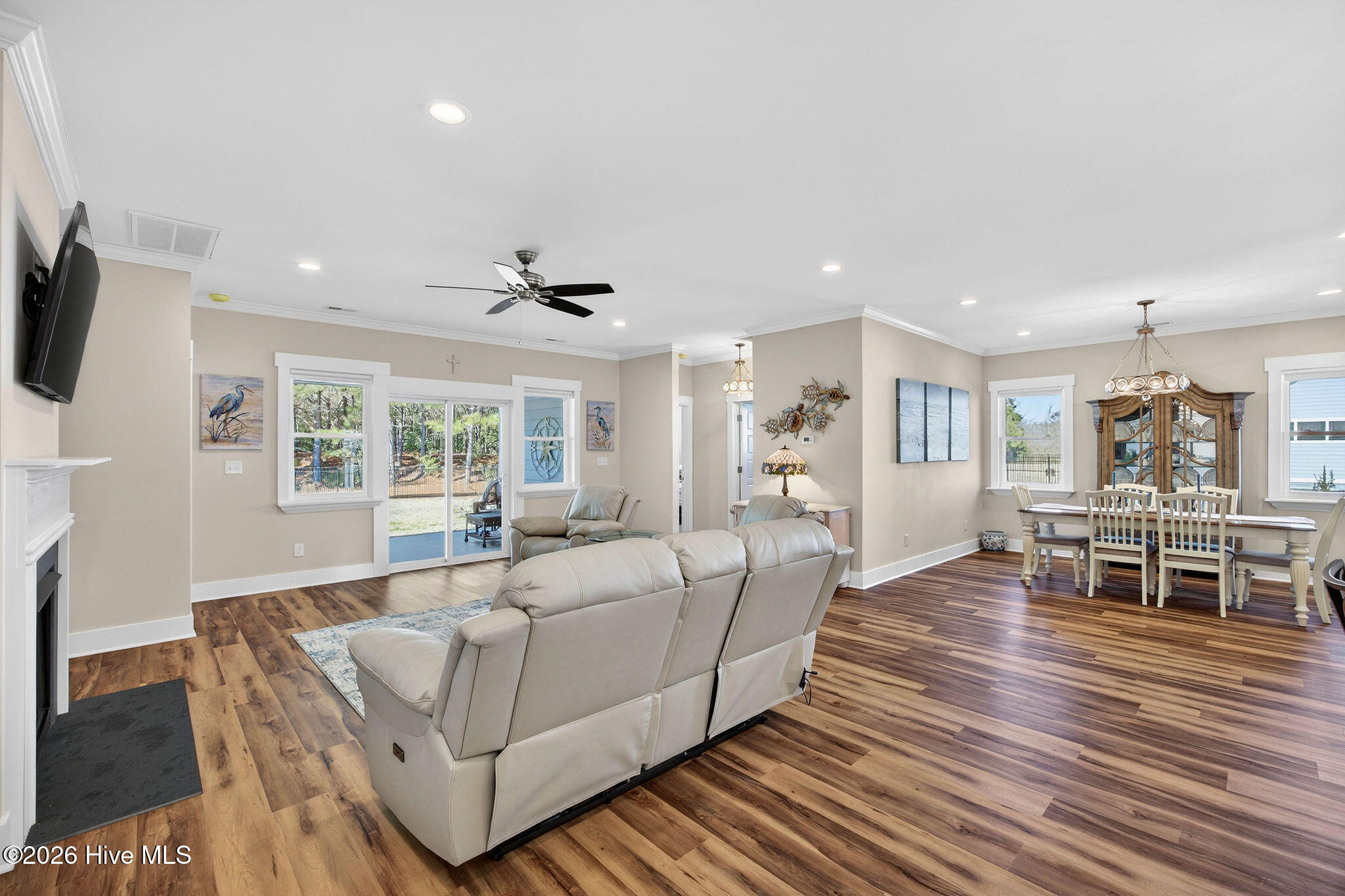 460 Summerhouse Drive Holly Ridge, NC 28445 - Photo 10 of 75 connected dining area