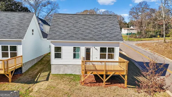 $1,595 | 11 Crown Street, LaGrange, GA 30240