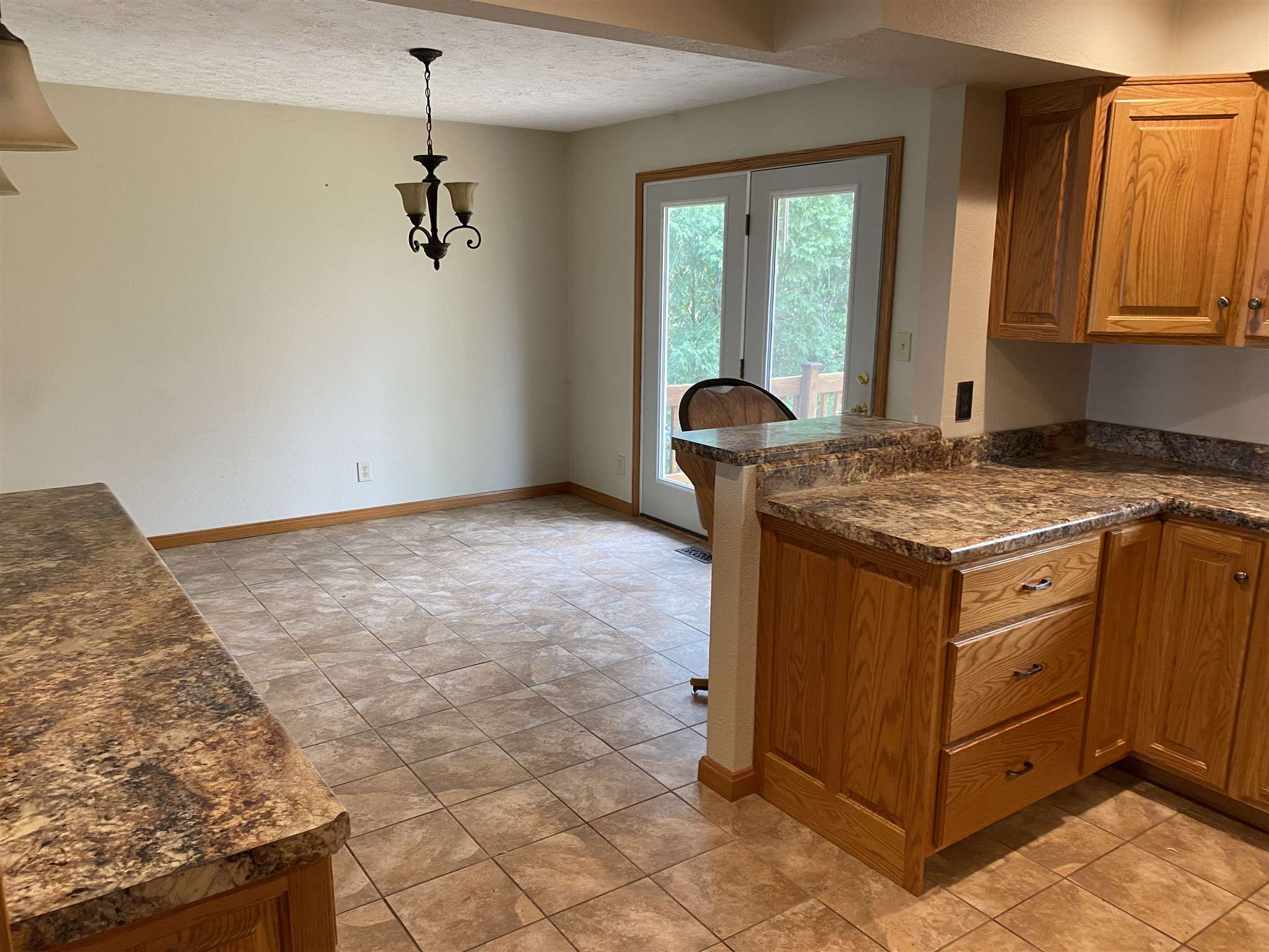 8190 South Breeden Road Bloomington, IN 47403 - Photo 12 of 36 Gallery Image 12