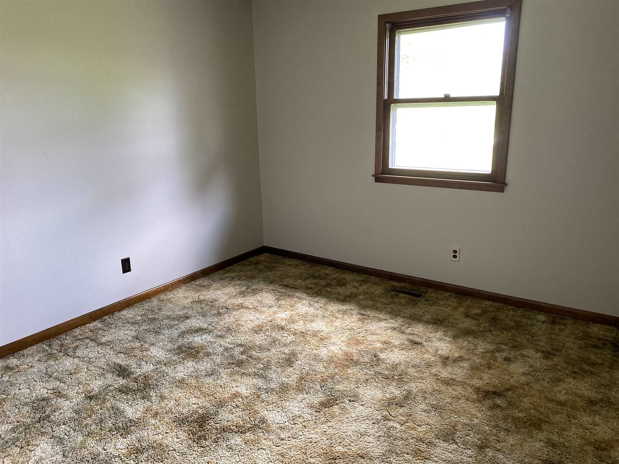8190 South Breeden Road Bloomington, IN 47403 - Photo 17 of 36 Gallery Image 17