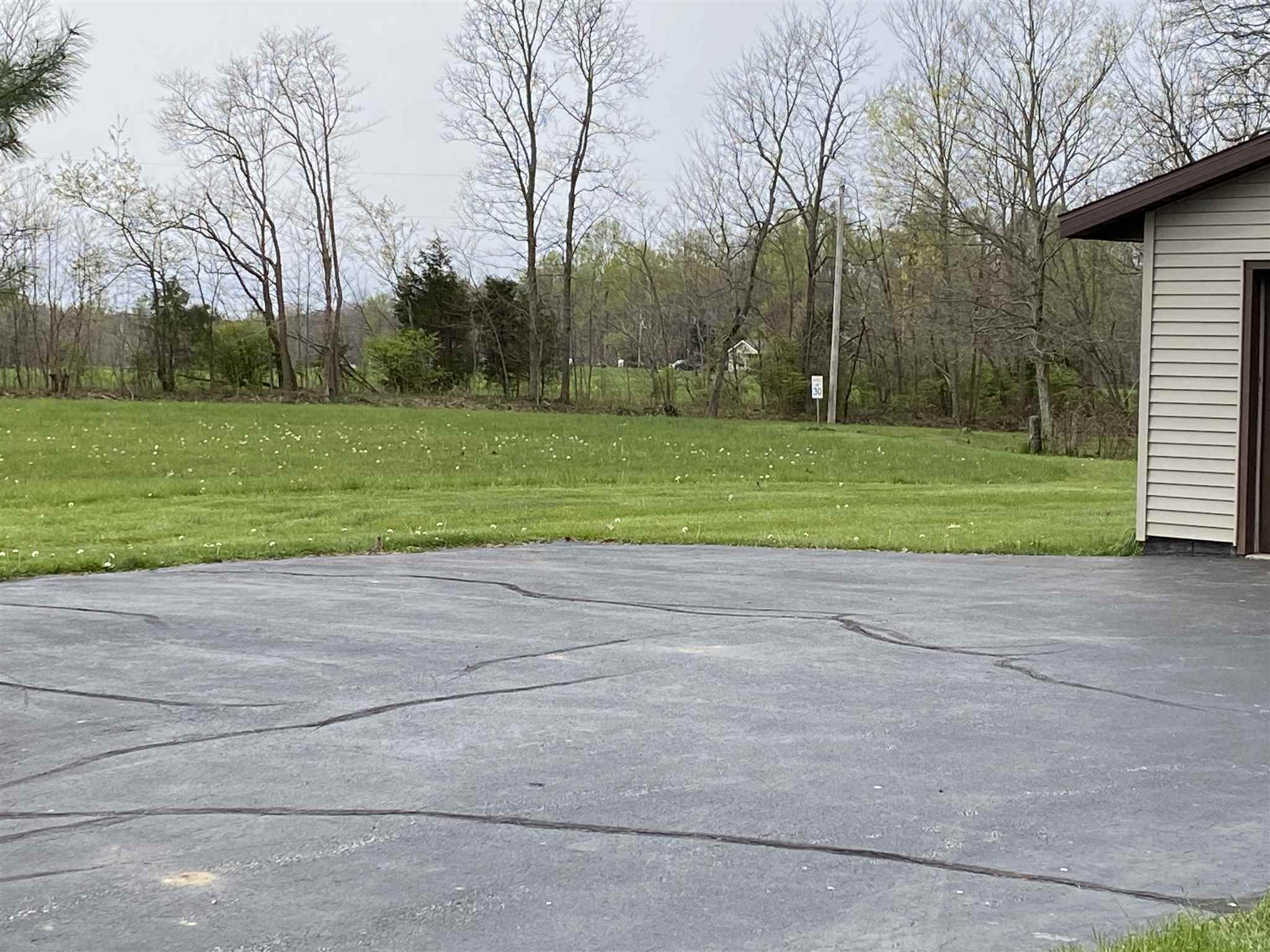 8190 South Breeden Road Bloomington, IN 47403 - Photo 32 of 36 Gallery Image 32