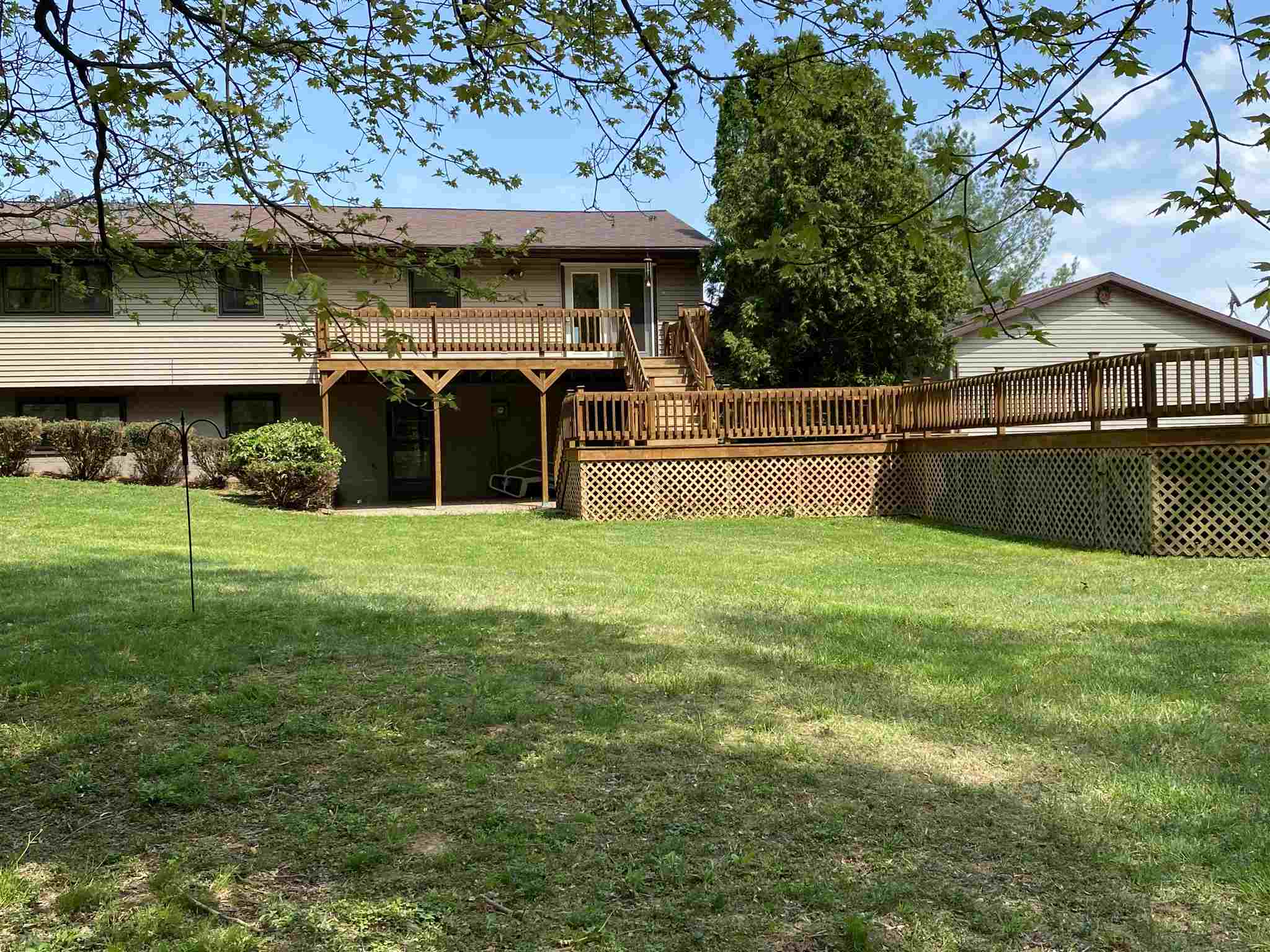 8190 South Breeden Road Bloomington, IN 47403 - Photo 35 of 36 Gallery Image 35