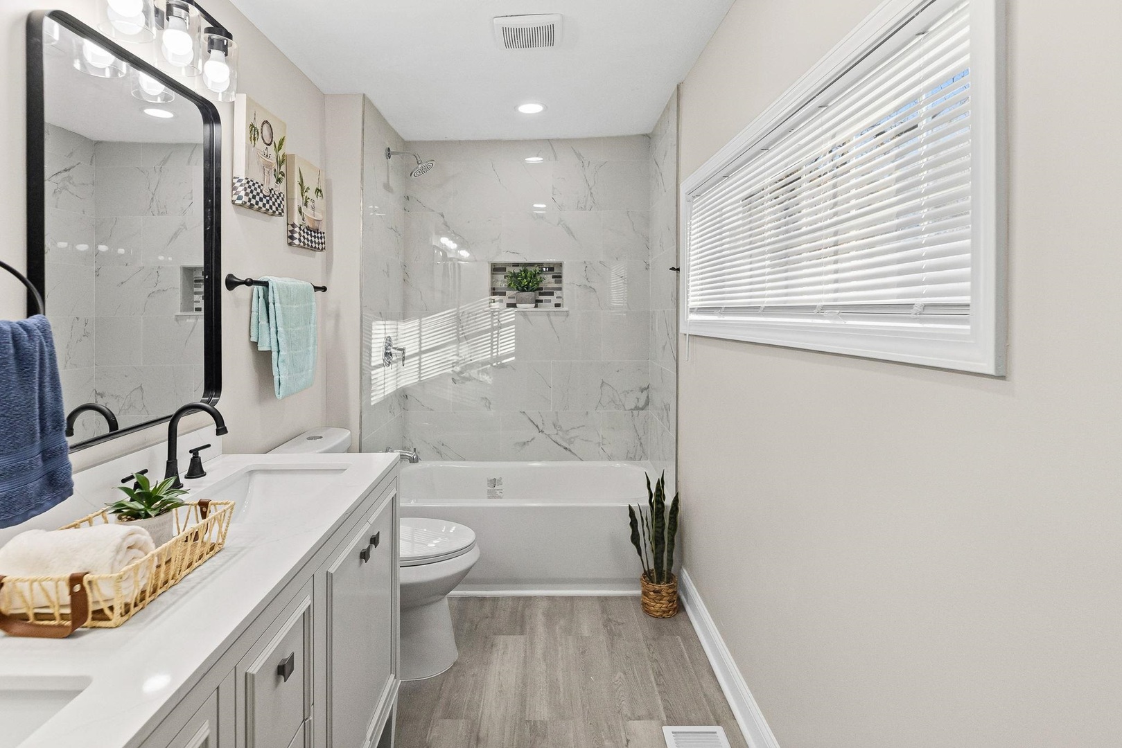 101 Marilyn Avenue Centralia, IL 62801 - Photo 18 of 34 a bathroom with a granite countertop sink toilet and shower