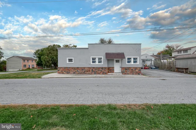 $249,000 | 301 State Street, Steelton, PA 17113