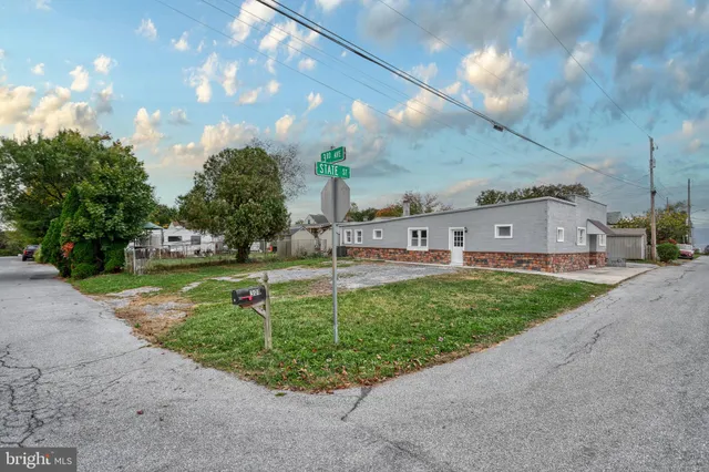 $249,000 | 301 State Street, Steelton, PA 17113
