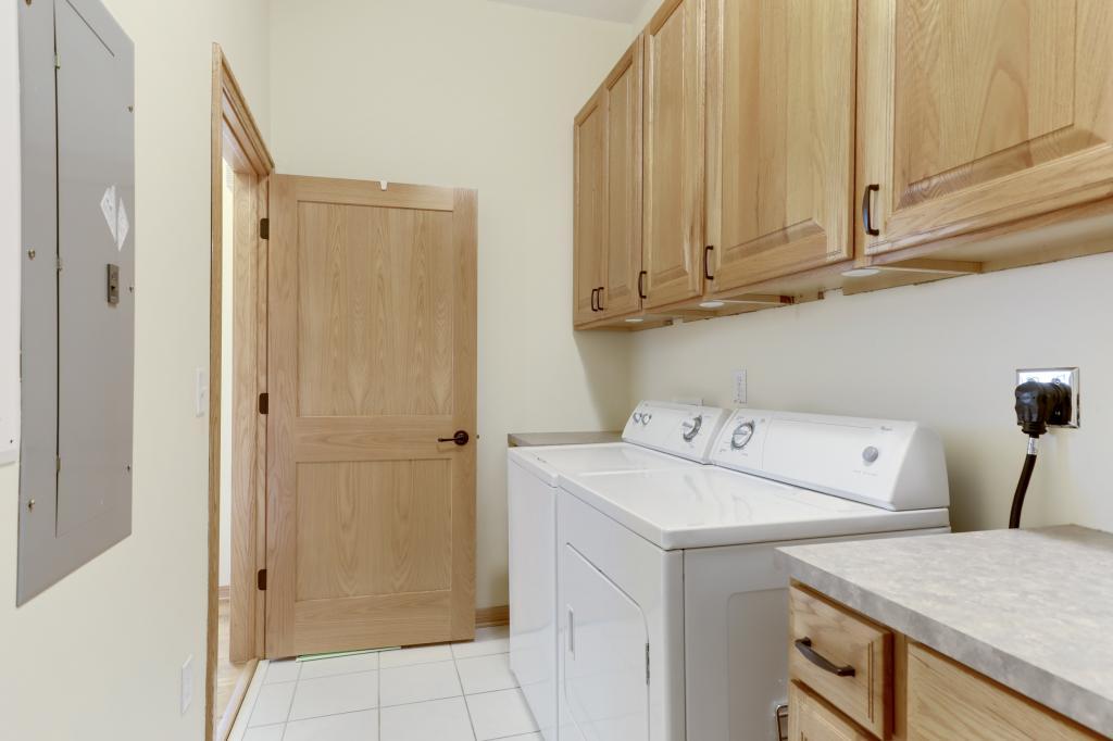312 Spring Street, Unit 411 St. Paul, MN 55102 - Photo 21 of 38 Gallery Image 21