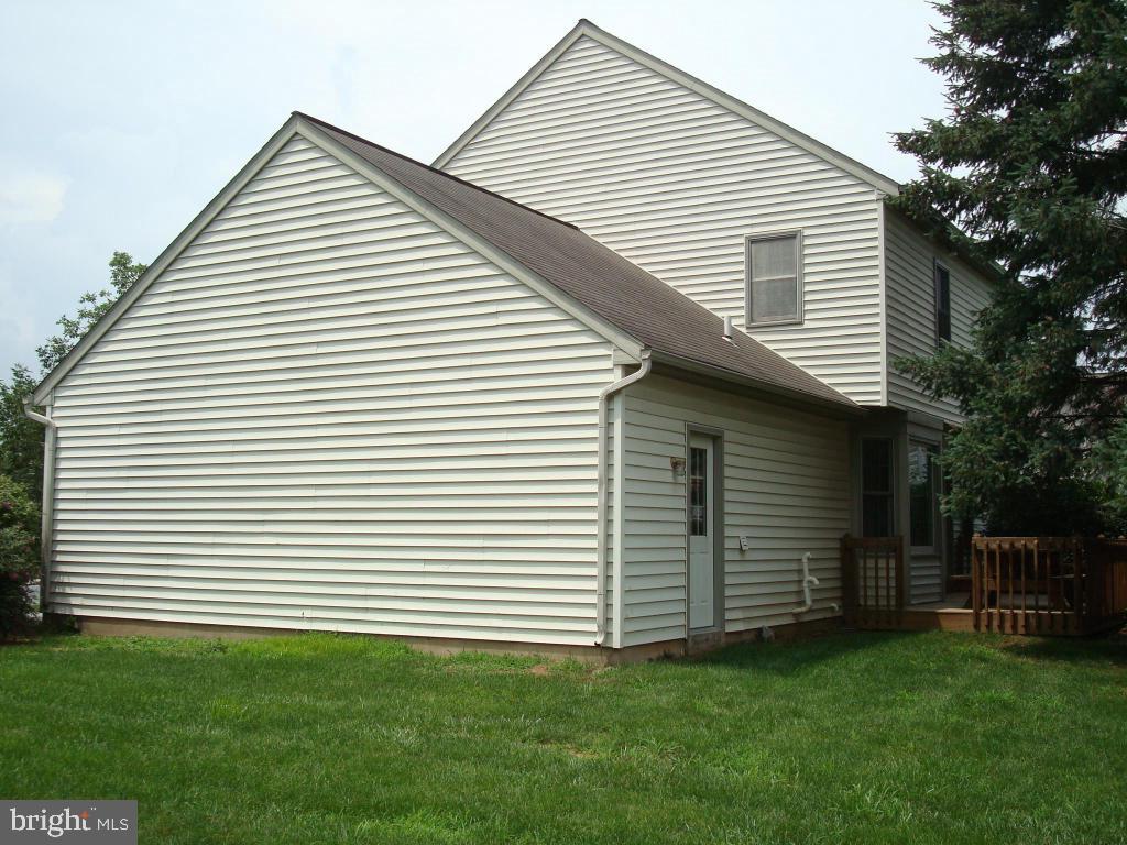 519 North Elm Street Lititz, PA 17543 - Photo 4 of 57