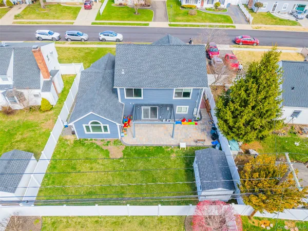 $988,000 | 72 Sugar Maple Road, Levittown, NY 11756