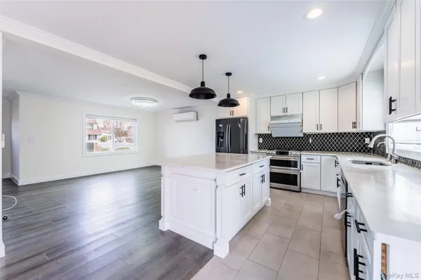 $988,000 | 72 Sugar Maple Road, Levittown, NY 11756