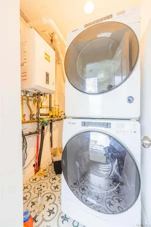 $988,000 | 72 Sugar Maple Road, Levittown, NY 11756