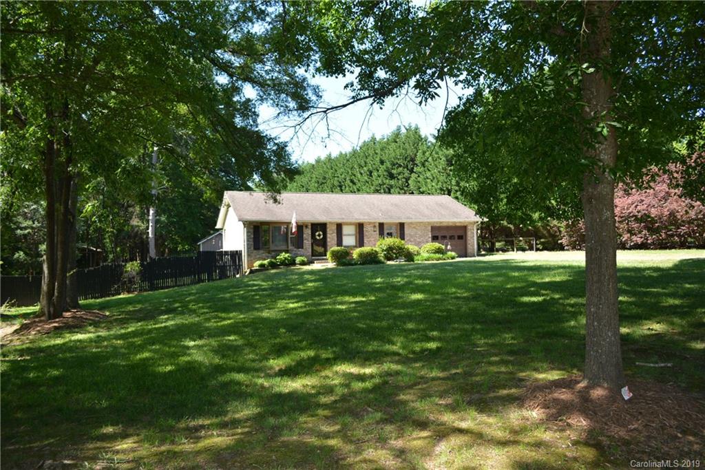2229 Primm Road Charlotte, NC 28216 - Photo 2 of 26 Gallery Image 2