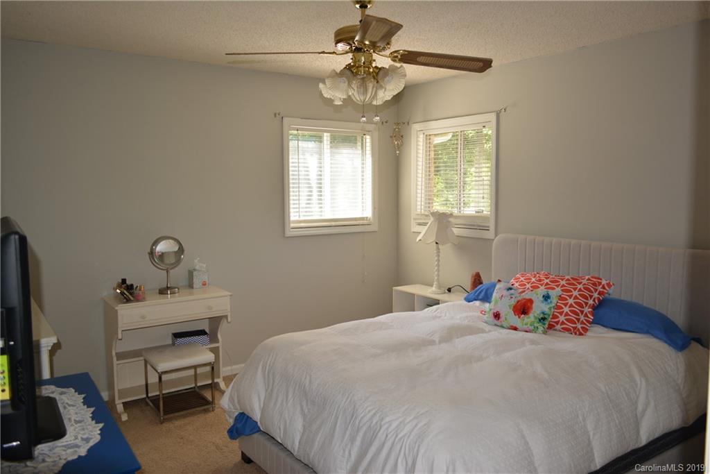 2229 Primm Road Charlotte, NC 28216 - Photo 12 of 26 Gallery Image 12