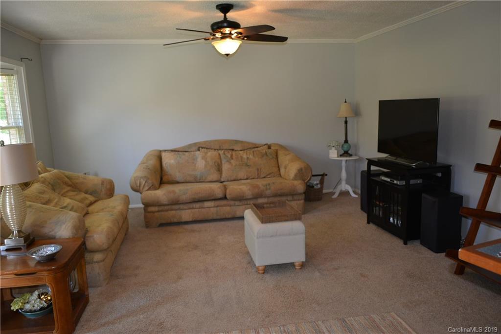 2229 Primm Road Charlotte, NC 28216 - Photo 13 of 26 Gallery Image 13