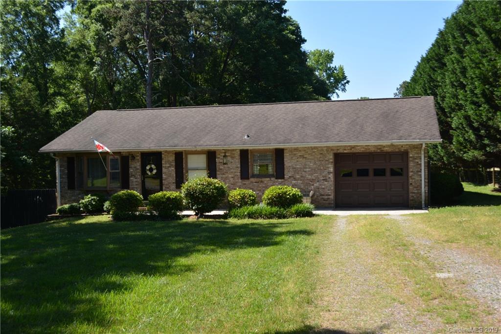 2229 Primm Road Charlotte, NC 28216 - Photo 3 of 26 Gallery Image 3