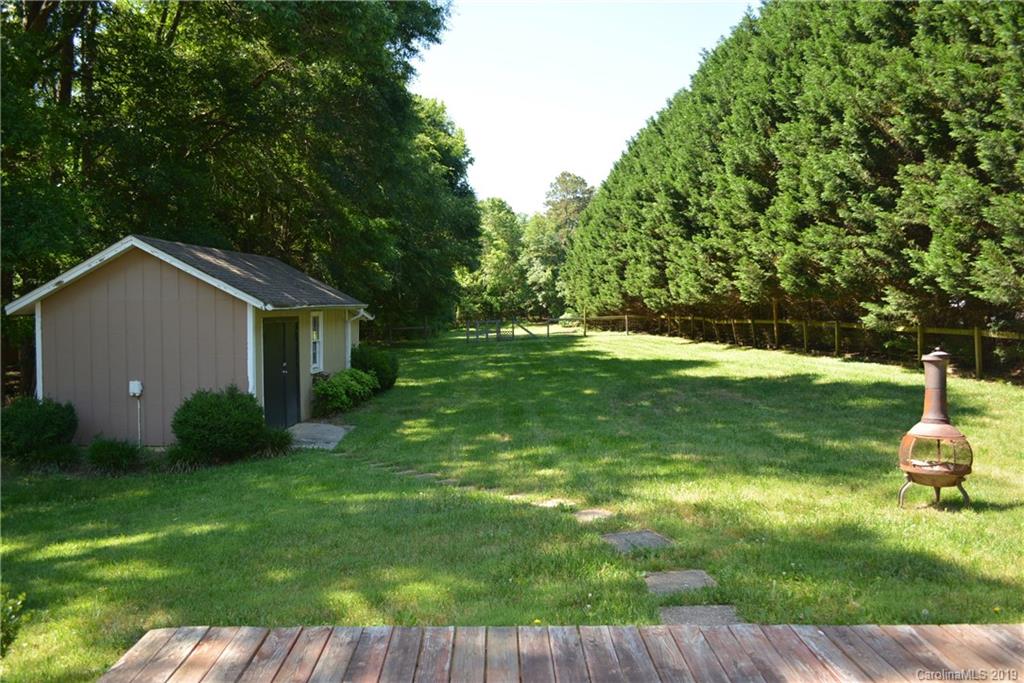 2229 Primm Road Charlotte, NC 28216 - Photo 4 of 26 Gallery Image 4