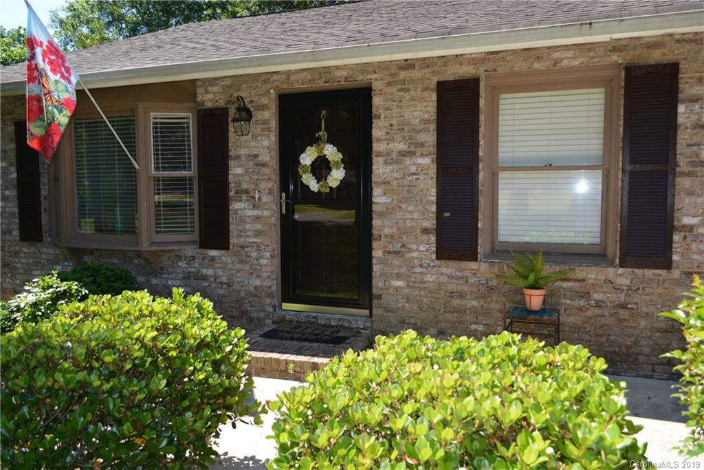 2229 Primm Road Charlotte, NC 28216 - Photo 5 of 26 Gallery Image 5