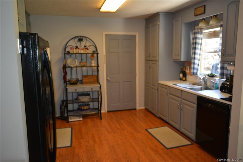 2229 Primm Road Charlotte, NC 28216 - Photo 10 of 26 Gallery Image 10