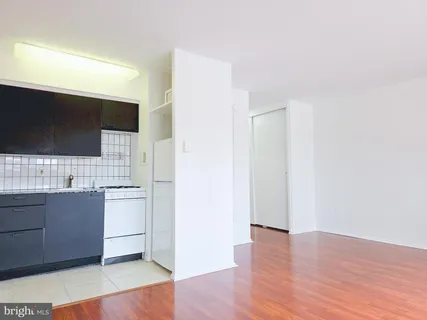 $115,000 | 2101 Chestnut Street, Unit 423, Philadelphia, PA 19103