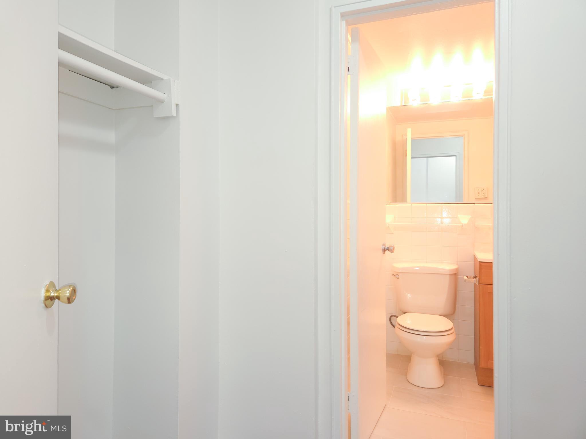 2101 Chestnut Street, Unit 423 Philadelphia, PA 19103 - Photo 6 of 12