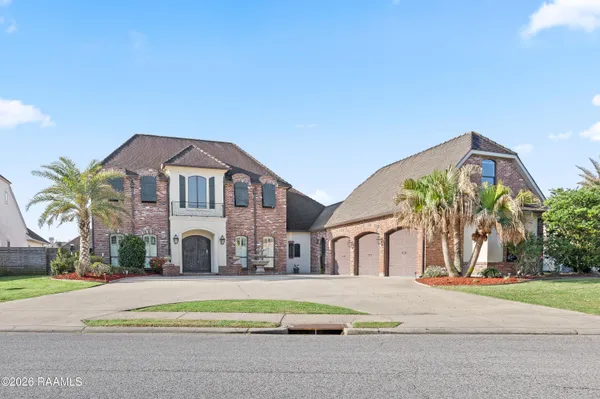 $865,000 | 1002 Le Triomphe Parkway, Broussard, LA 70518