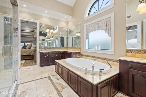 $865,000 | 1002 Le Triomphe Parkway, Broussard, LA 70518