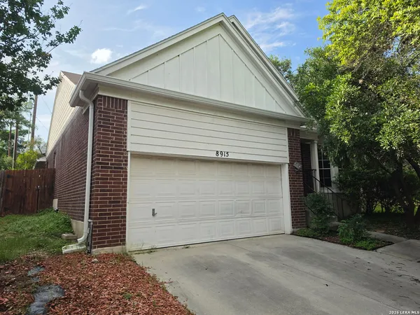 $1,750 | 8915 Lost Bend, San Antonio, TX 78240