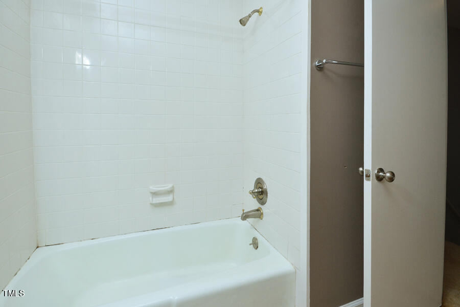 5902 Newhall Road Durham, NC 27713 - Photo 15 of 26 DSC_6512