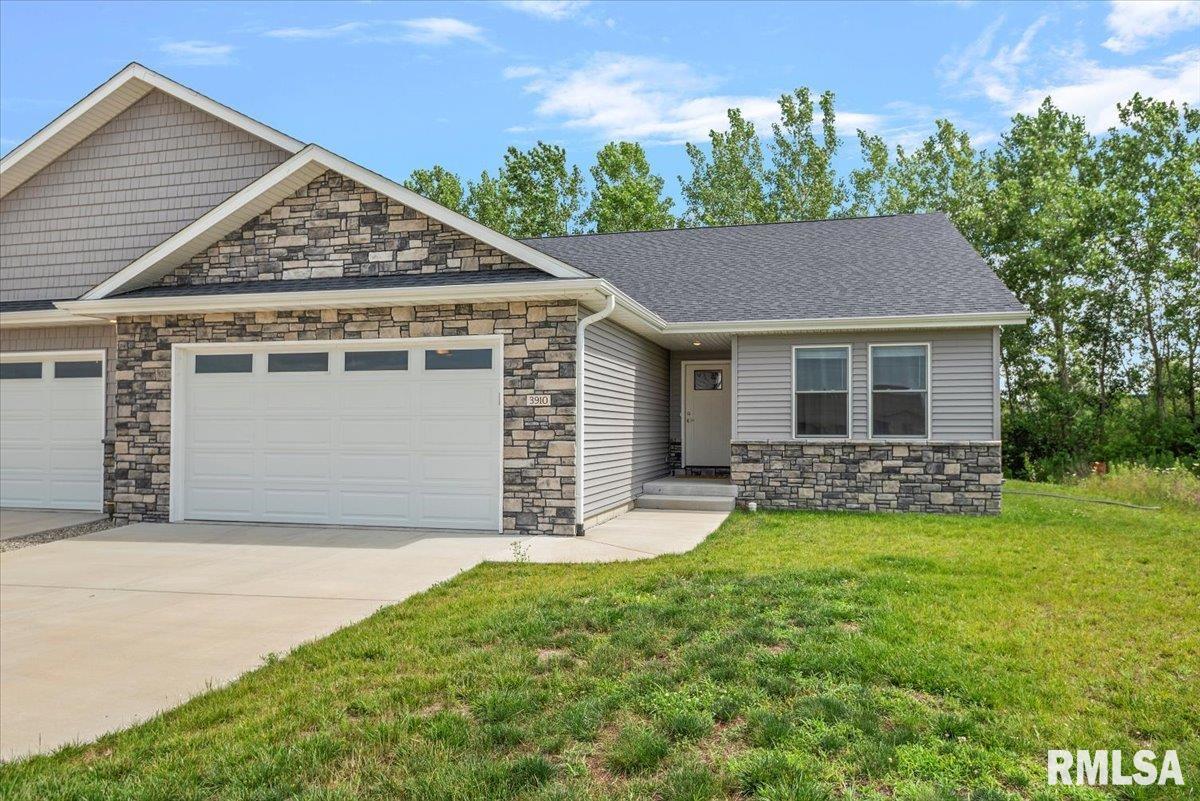 3910 Westgate Drive Springfield, IL 62711 - Photo 1 of 45 Gallery Image 1